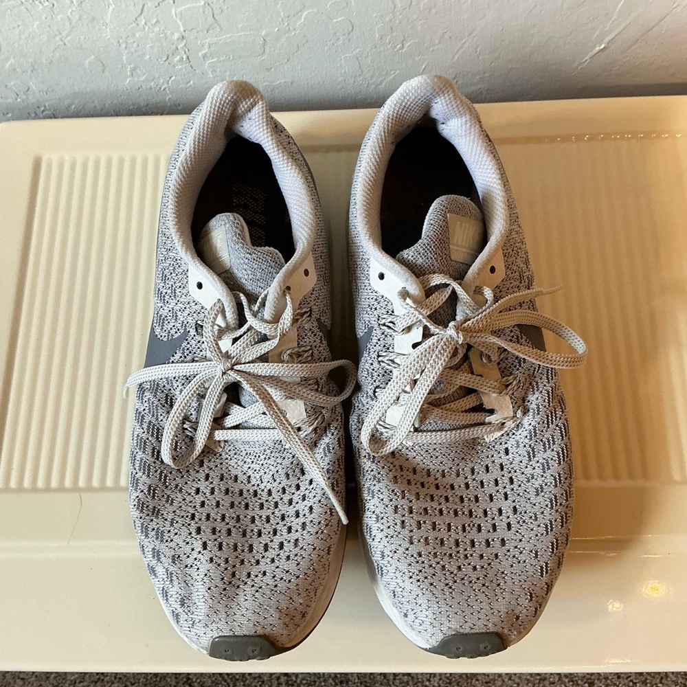 Gray Nike Knit Sneakers size 8